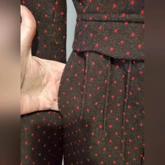 Feiermina  black coat with red polka dots. Bows in front and back. Size large - Picture 4 of 16